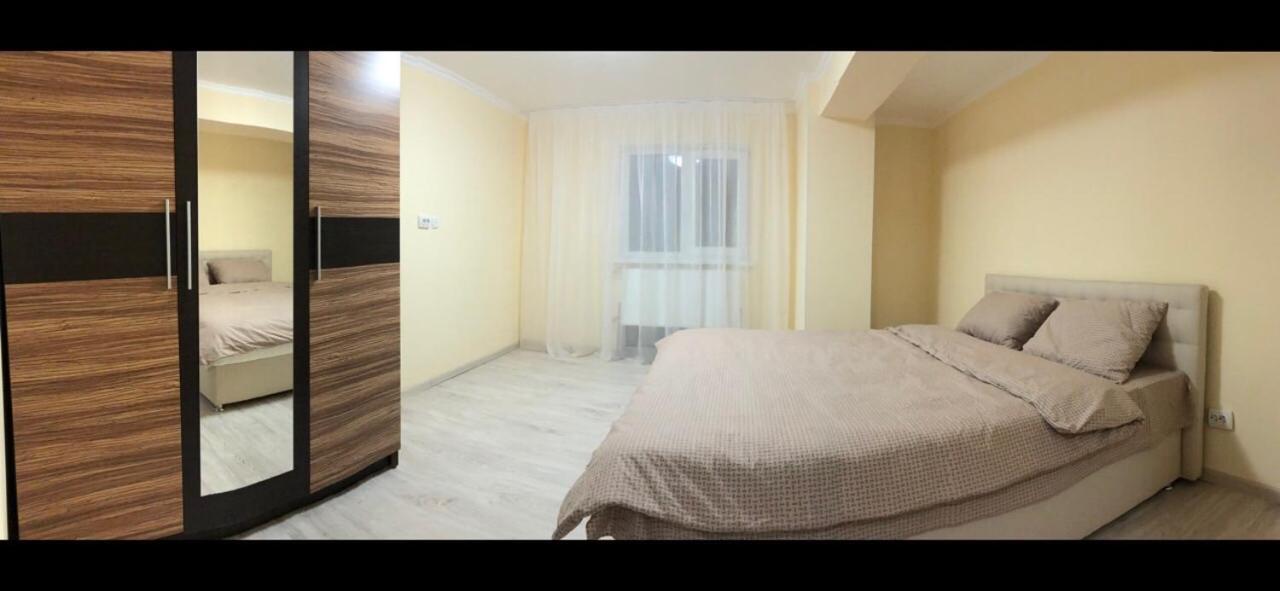 Mega City Apart otel Kiev Dış mekan fotoğraf